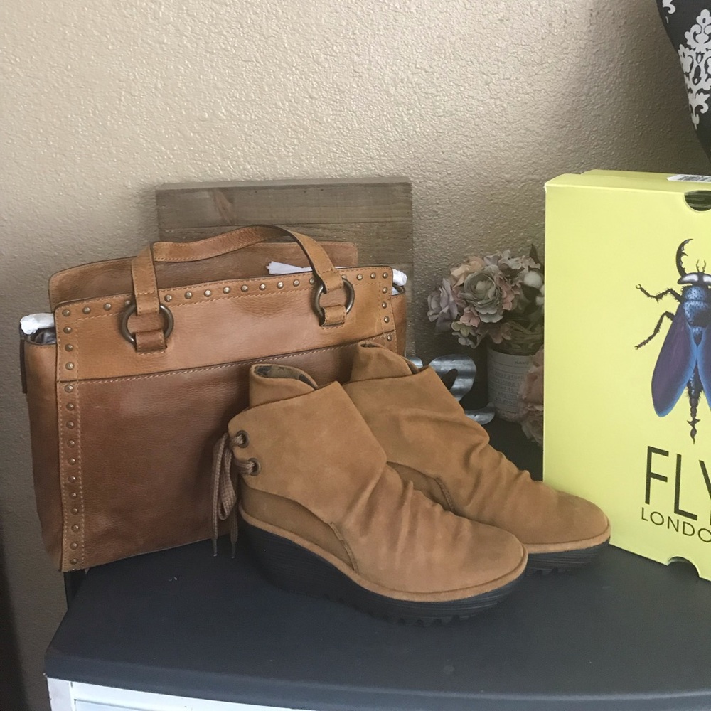 FLY LONDON SUEDE BOOTIES (camel)